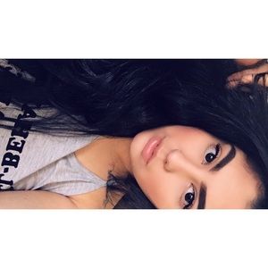 Meet your Posher, Desiree